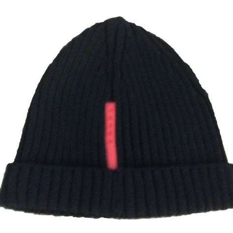 prada wooly hat